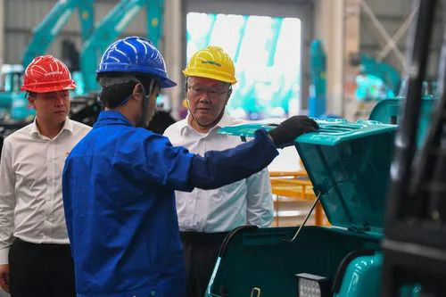 “智慧工厂”引领“生产节拍”——午夜视频免费观看智能一探究竟