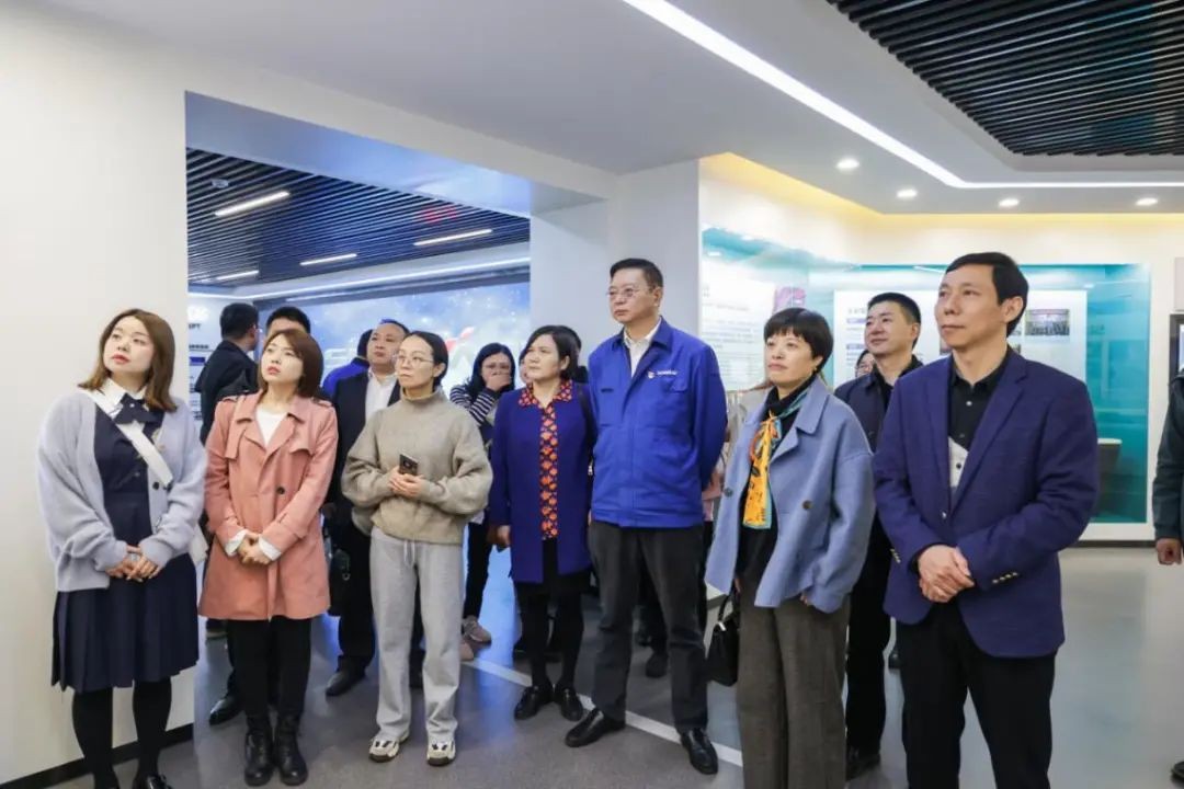 民主党派湖南省委机关青工委团队一行考察山河智能